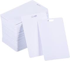 Tarjetas de PVC con Perforadora - Pack de 100